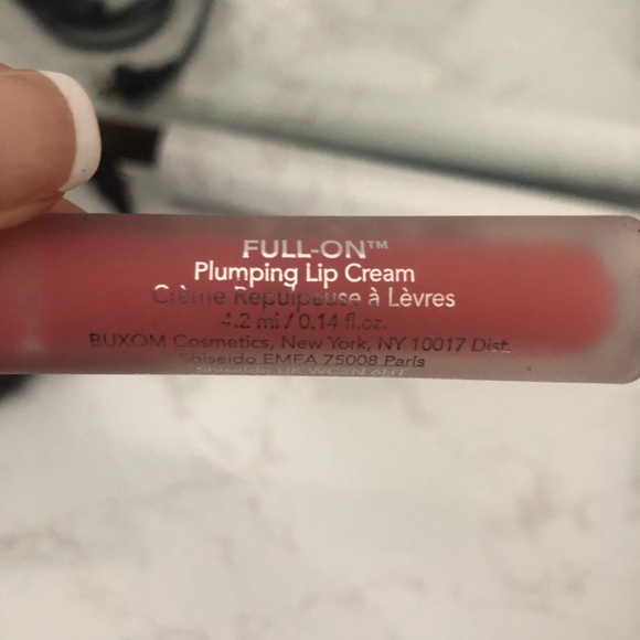 Buxom full on full size, 4.2ml plumping lip gloss, color mudslide. - Picture 4 of 4